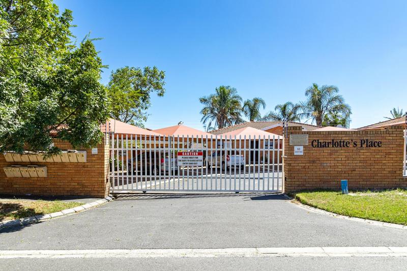 2 Bedroom Property for Sale in Sonstraal Heights Western Cape